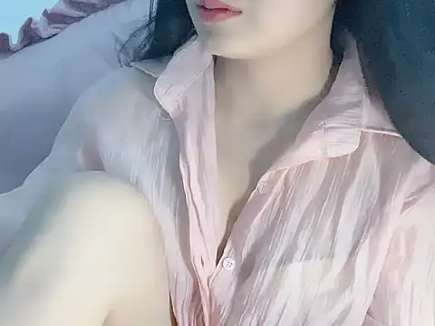 Lie liee online show from April 17, 2026, 1:25 pm