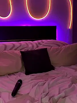 Mila-Jasmin online show from October 21, 2025, 10:31 pm