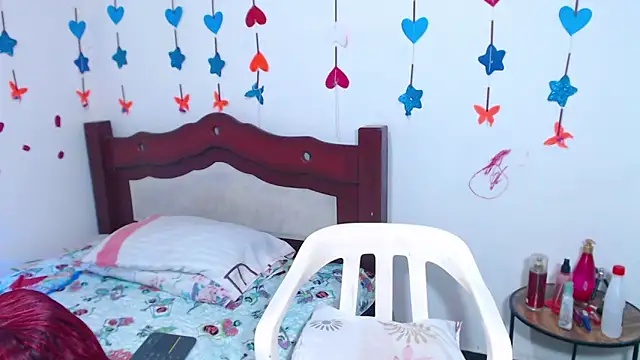 lorenacapelli online show from April 16, 2026, 9:26 pm