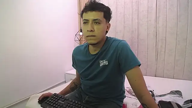 Snapshot of jakeyariana chatting on November 4, 2025, 7:50 pm jakeyariana online show from November 4, 2025, 7:50 pm