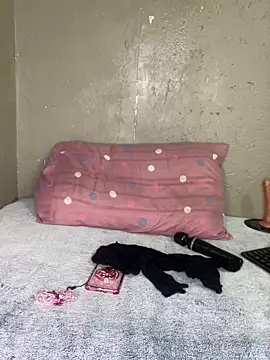 Bellabootie online show from March 11, 2026, 9:03 am