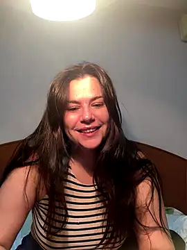 lasciaperdere1 online show from October 1, 2025, 10:46 pm