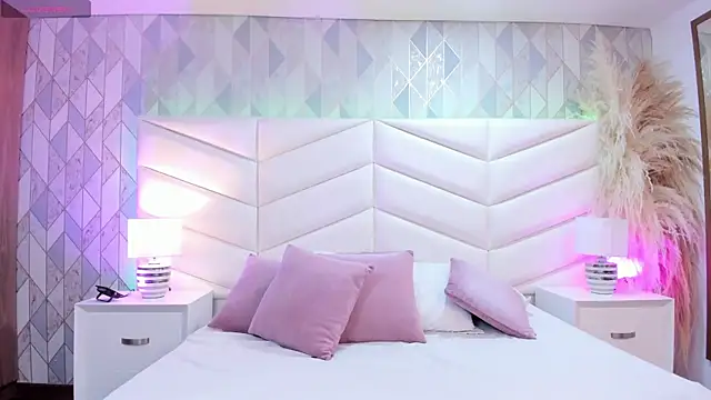 Charlotte hall  online show from October 8, 2025, 3:19 am