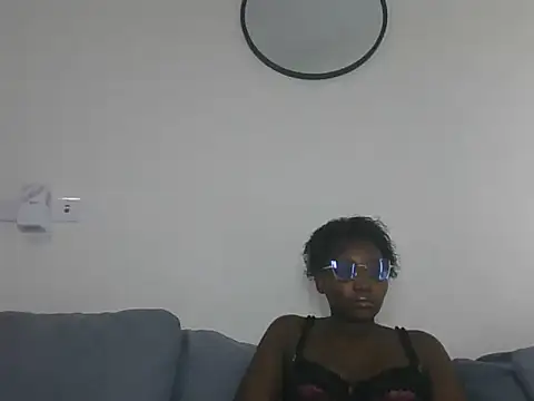 Snapshot of uniquebarbieprincess chatting on October 3, 2025, 6:53 pm uniquebarbieprincess online show from October 3, 2025, 6:53 pm