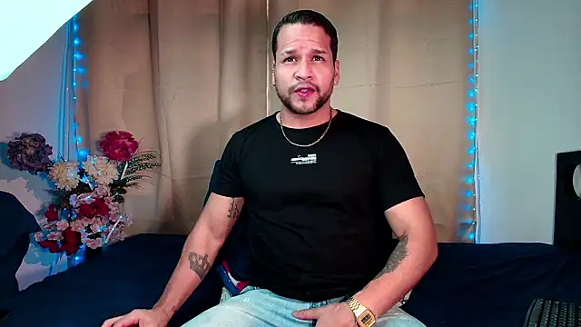 LucasGaeel online show from February 1, 2026, 2:15 pm