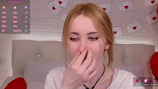 LiraKink online show from February 13, 2026, 4:45 am