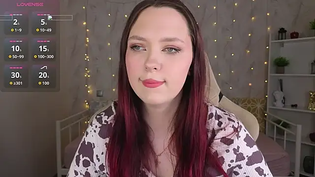 Monica  Queen online show from May 10, 2026, 5:33 am