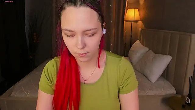 Monica  Queen online show from February 3, 2026, 5:27 am