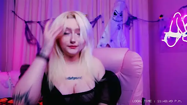 Snapshot of JuliaSharkk chatting on October 27, 2025, 9:49 pm JuliaSharkk online show from October 27, 2025, 9:49 pm