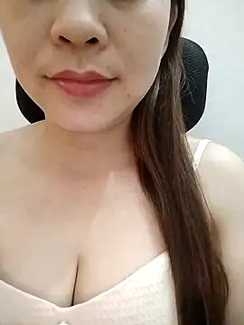 Snapshot of Girl_Shy2000 chatting on October 29, 2025, 5:28 am Girl Shy2000 online show from October 29, 2025, 5:28 am