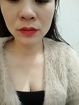 Snapshot of Girl_Shy2000 chatting on December 17, 2025, 5:12 am Girl Shy2000 online show from December 17, 2025, 5:12 am