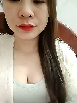 Snapshot of Girl_Shy2000 chatting on December 18, 2025, 10:02 pm Girl Shy2000 online show from December 18, 2025, 10:02 pm