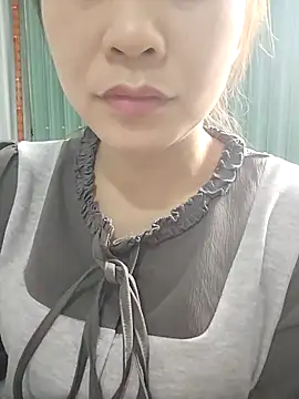 Snapshot of Girl_Shy2000 chatting on November 10, 2025, 2:27 am Girl Shy2000 online show from November 10, 2025, 2:27 am