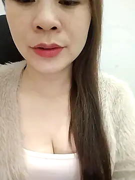 Snapshot of Girl_Shy2000 chatting on December 16, 2025, 12:04 am Girl Shy2000 online show from December 16, 2025, 12:04 am