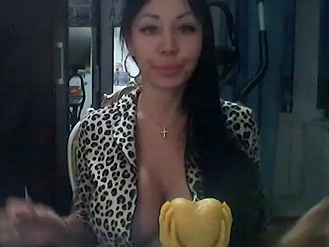 Snapshot of Rosiveth chatting on October 26, 2025, 1:22 pm Rosiveth online show from October 26, 2025, 1:22 pm