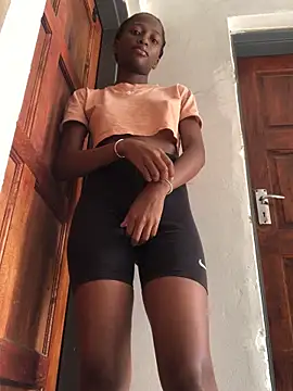 Caramel102004 online show from April 4, 2026, 9:27 am