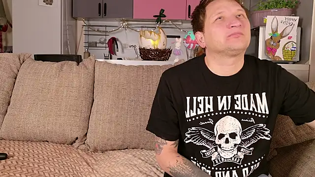 Crystal Neko online show from March 31, 2026, 9:50 pm