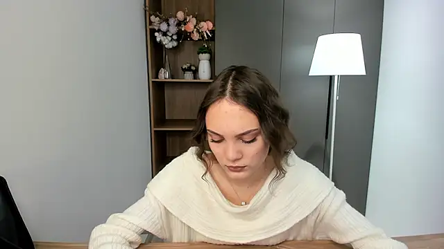 AlizaNguy online show from October 1, 2025, 2:06 am