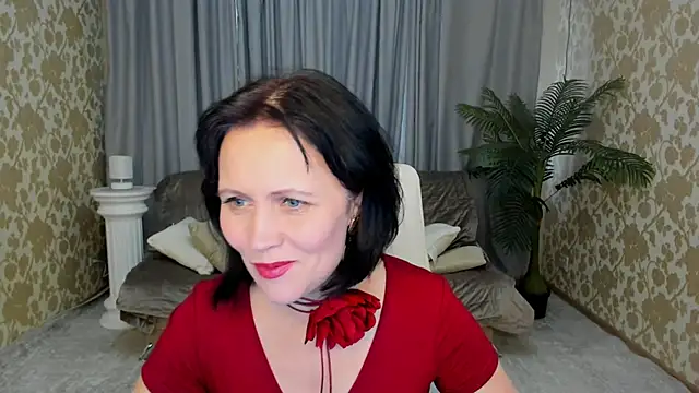 Snapshot of CelestineDream chatting on October 31, 2025, 11:29 am CelestineDream online show from October 31, 2025, 11:29 am