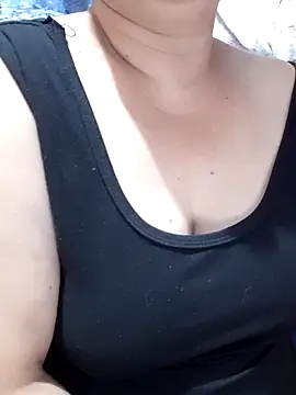 Kimkhaepretty online show from February 2, 2026, 1:43 pm