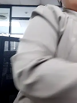 Kimkhaepretty online show from February 26, 2026, 5:40 am