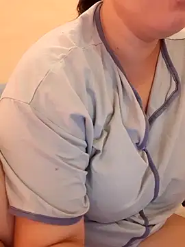 Kimkhaepretty online show from February 28, 2026, 12:32 am