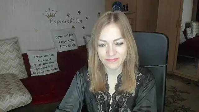 Tiffany Bates online show from October 25, 2025, 3:38 am