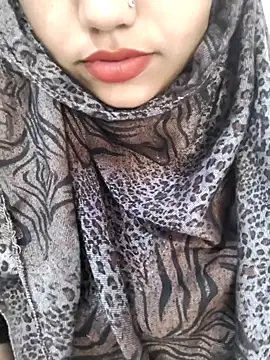 Miss Rose   online show from April 9, 2026, 5:20 am