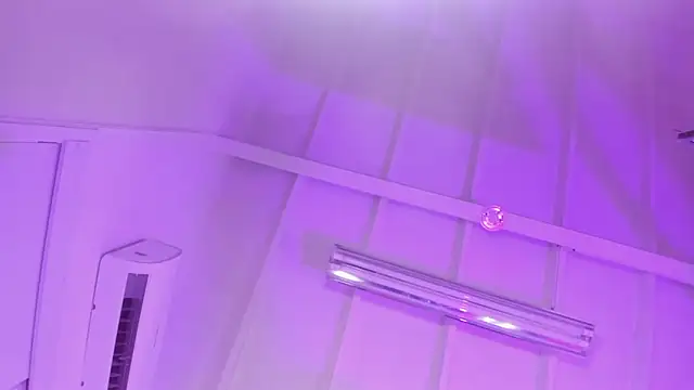 melevansxs online show from March 2, 2026, 7:26 am