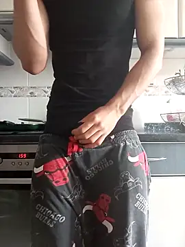 ruiiizz online show from April 30, 2026, 9:16 am