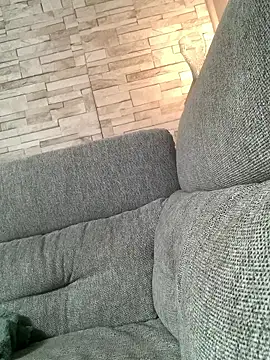 june cat online show from January 13, 2026, 10:46 pm