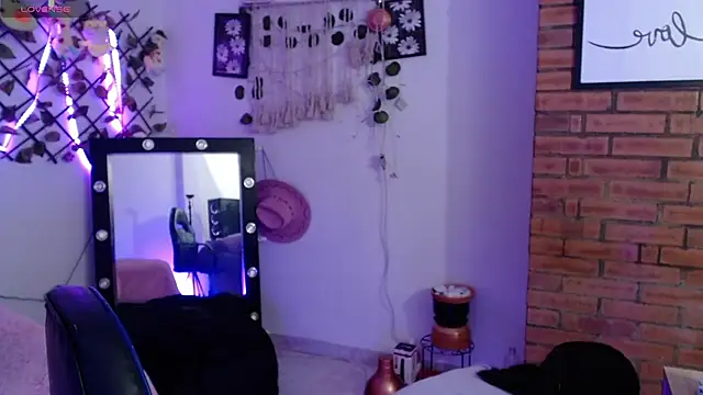 isa bunny18 online show from October 7, 2025, 3:18 am