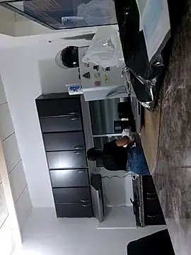 Maria delos angeles online show from October 31, 2025, 1:02 am