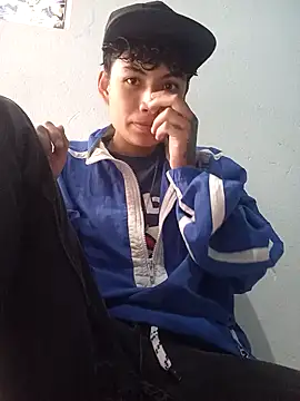 Owen tomboy online show from November 6, 2025, 4:11 pm