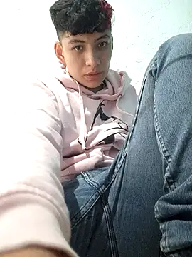 Owen tomboy online show from November 19, 2025, 8:42 pm