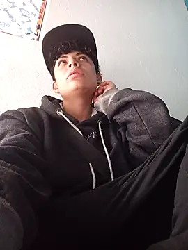 Owen tomboy online show from November 4, 2025, 3:16 pm