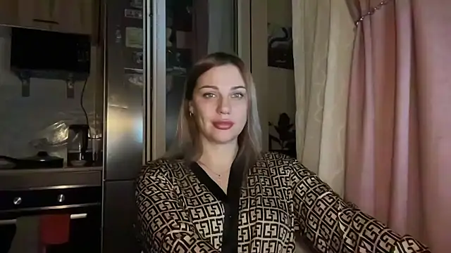 Snapshot of Moniraya chatting on April 3, 2026, 7:20 pm Moniraya online show from April 3, 2026, 7:20 pm