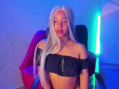 Snapshot of luna_owens chatting on October 2, 2025, 11:46 am luna owens online show from October 2, 2025, 11:46 am