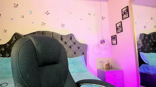 i alessa online show from September 27, 2025, 7:53 pm