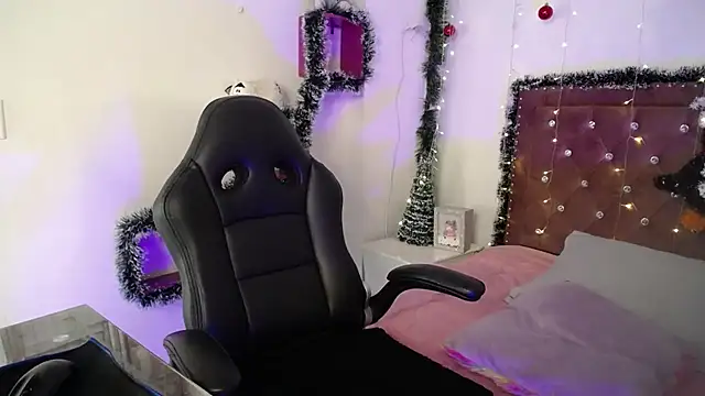 valeriamontex online show from December 5, 2025, 8:28 pm