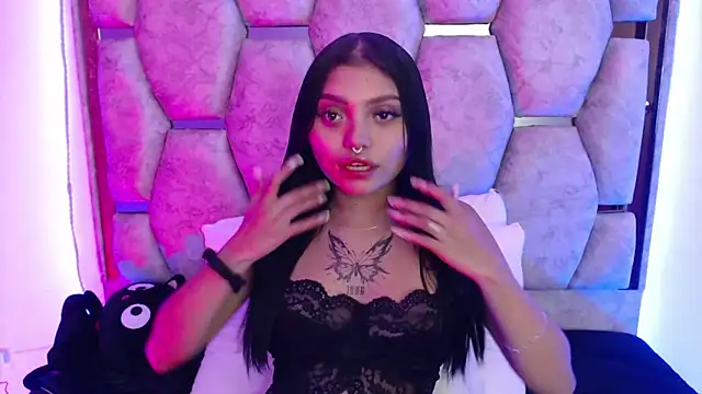 Snapshot of AnalyMilles chatting on February 5, 2026, 1:23 am AnalyMilles online show from February 5, 2026, 1:23 am