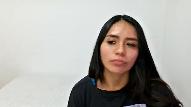 Snapshot of BellaBliss123 chatting on October 2, 2025, 10:46 pm BellaBliss123 online show from October 2, 2025, 10:46 pm