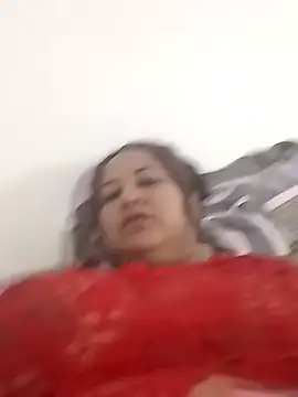 MEYBELLATINA online show from November 17, 2025, 9:19 pm