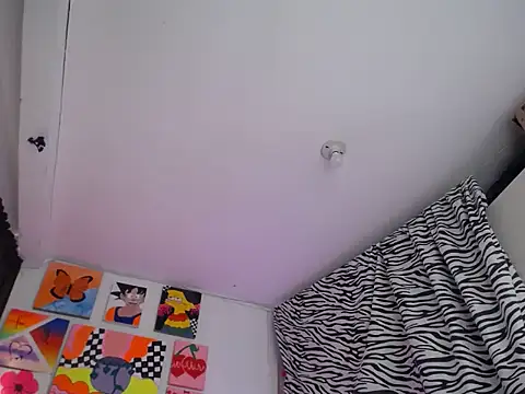 Nahomyyy online show from December 1, 2025, 11:33 am