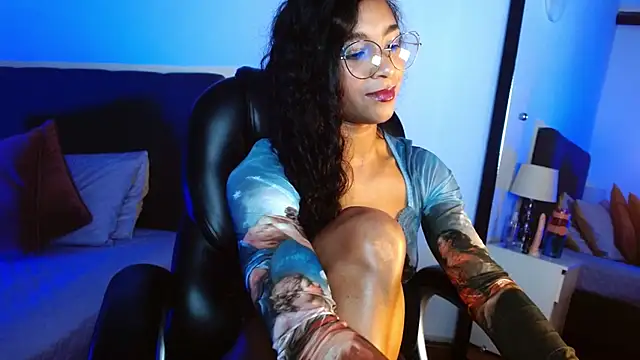 SashaBowei online show from November 8, 2025, 2:04 am