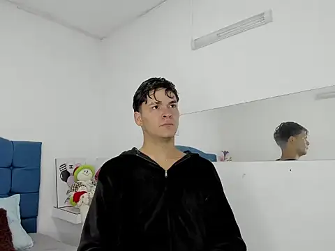 Aaron Foxxx online show from January 8, 2026, 1:06 pm