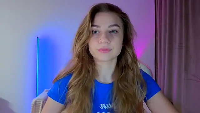 Eva enjoyeverymoment  online show from November 7, 2025, 6:34 pm