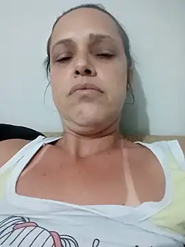 Crisribeiro online show from January 14, 2026, 11:41 pm