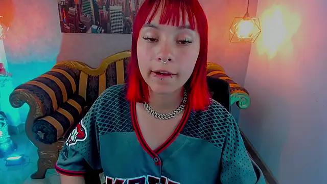 Megane whitte online show from December 18, 2025, 3:00 am