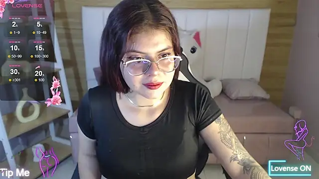 draviana a  online show from November 11, 2025, 3:01 am